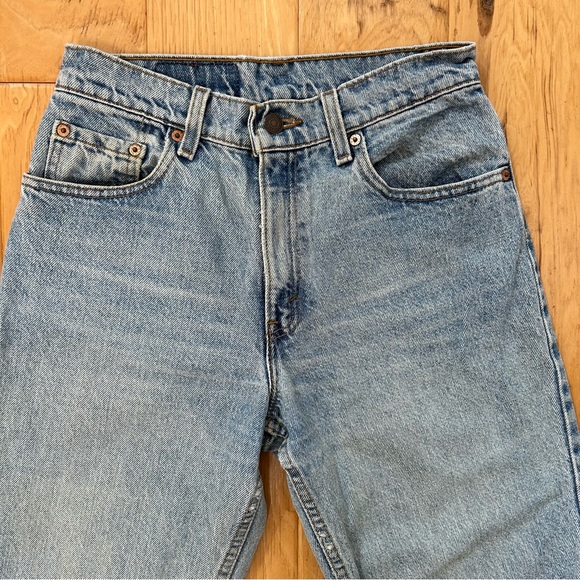 Vintage Levi’s 550 Relaxed Fit Tapered Leg USA 100% Cotton Blue Lt Wash 6 or 26 - Picture 4 of 10